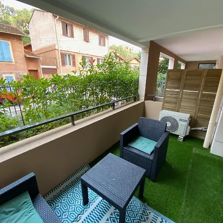 Sur Apartment *